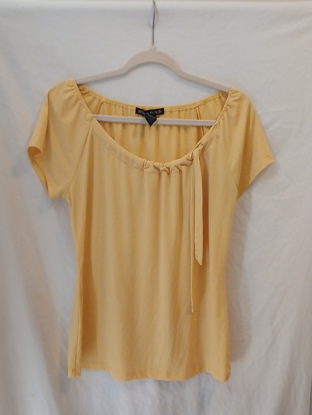 Suzie In The City Pale Yellow Short Sleeve Scoop Neck Top